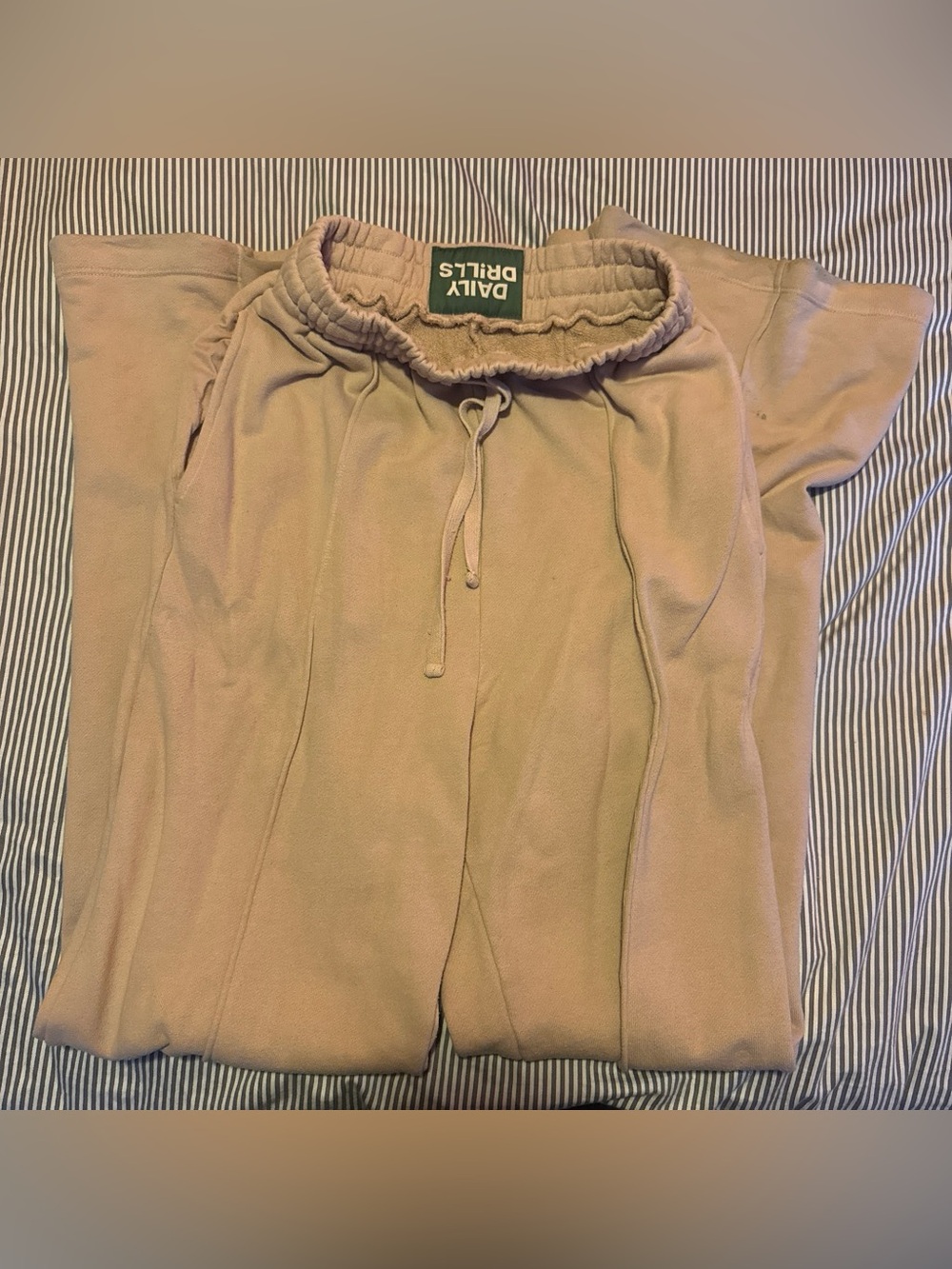 Daily Drills Taupe Drawstring Joggers size small